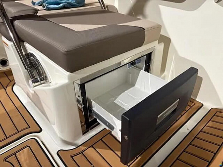 Катер Bayliner VR6